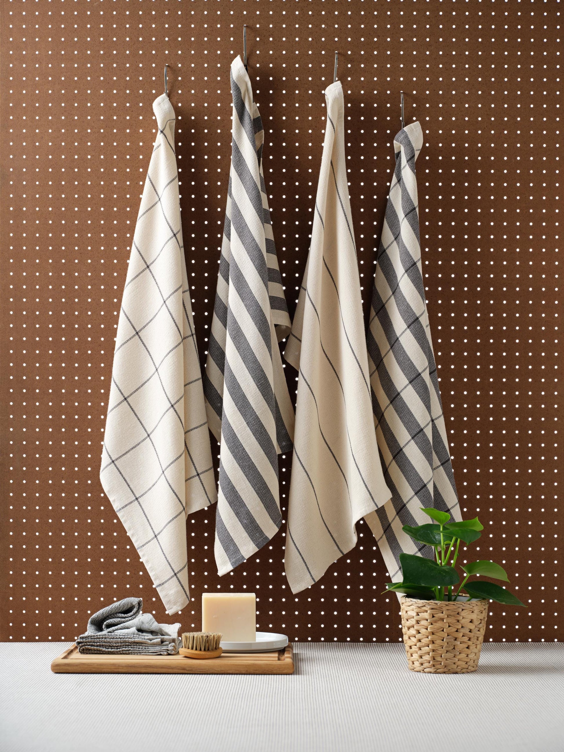 Kitchen Towels and Dish Towels, Perfect for Farmhouse Decor and Housewarming Gifts, 18 X 28 In